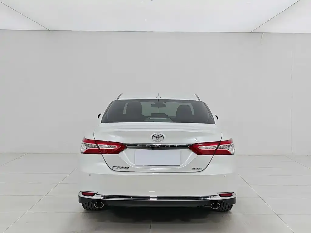 Toyota Camry 2023 из CN, фото 7