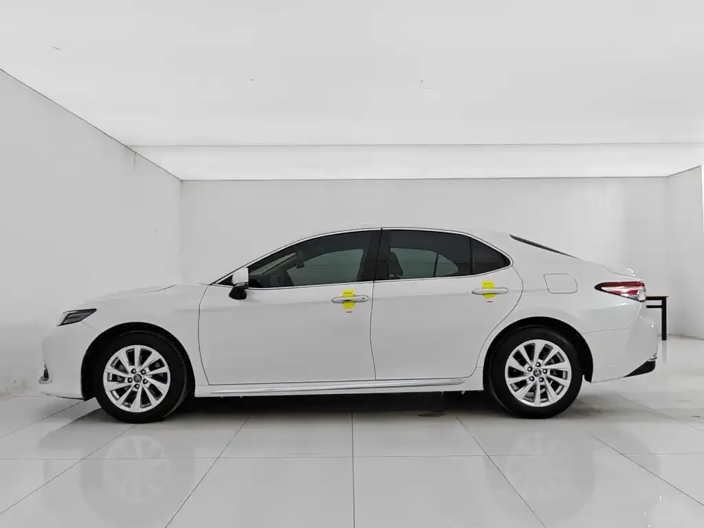 Toyota Camry 2023 из CN, фото 6