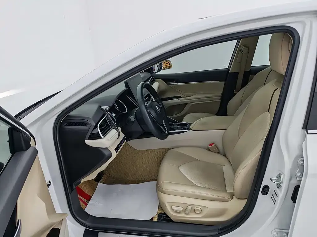 Toyota Camry 2023 из CN, фото 10