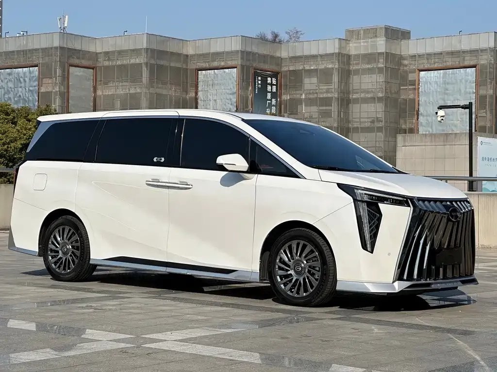 GAC Motor Trumpchi M8 — фото 8