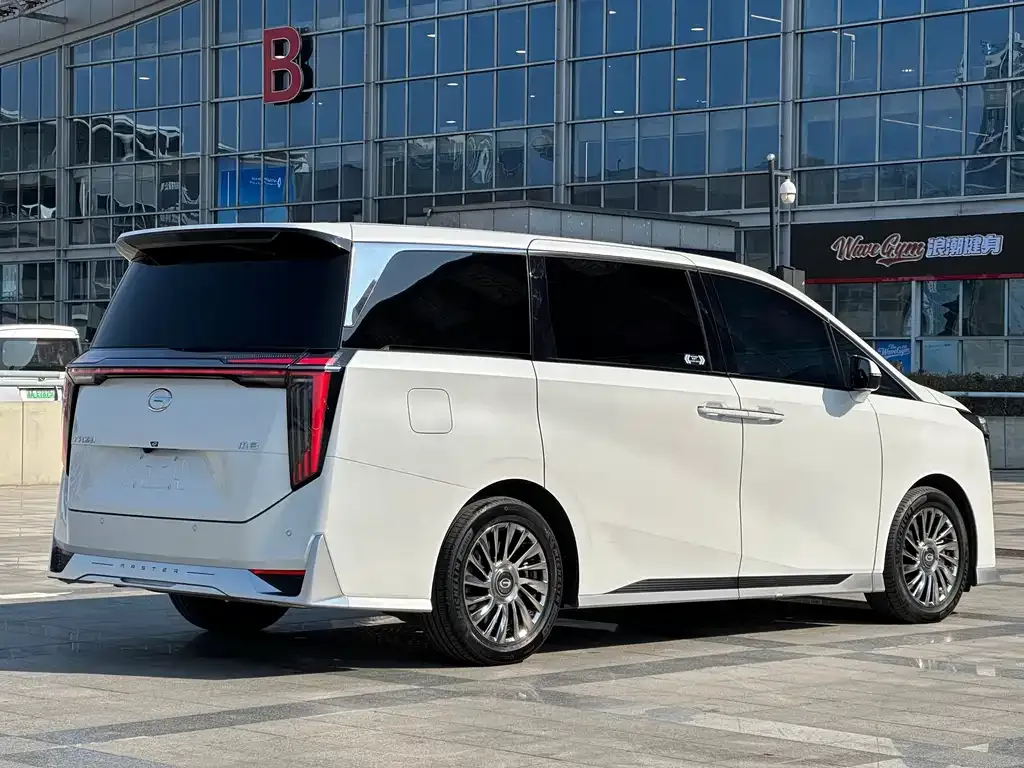 GAC Motor Trumpchi M8 — фото 6