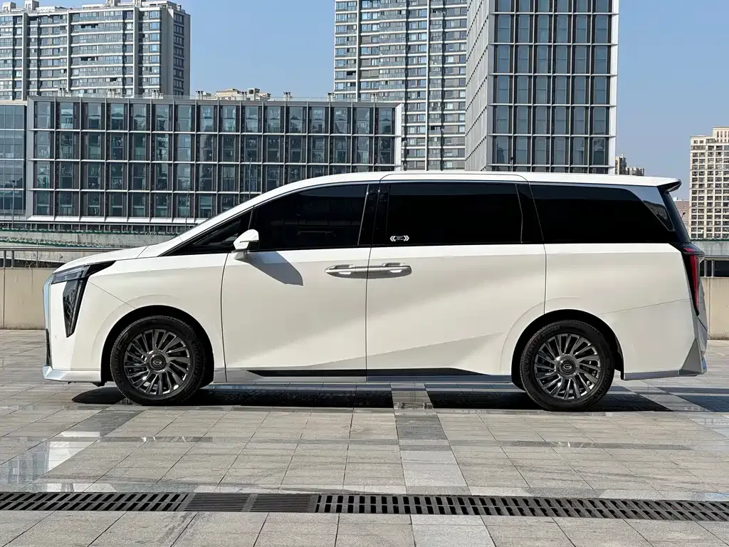 GAC Motor Trumpchi M8 — фото 10