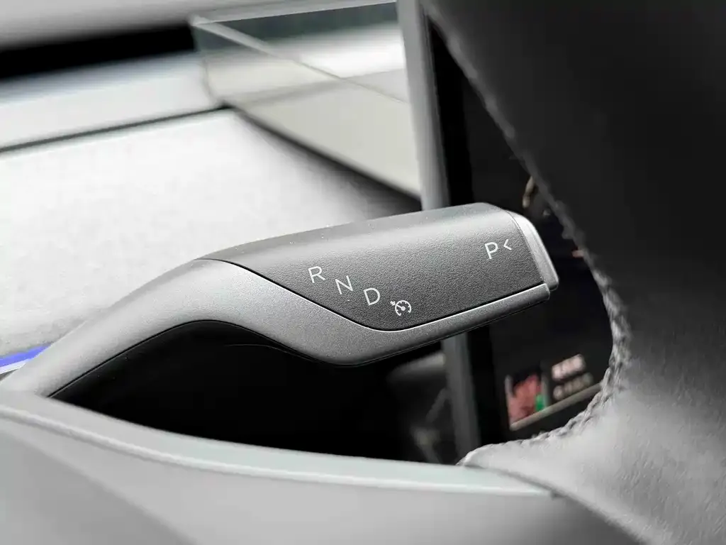 Tesla Model Y 2024 из CN, фото 3