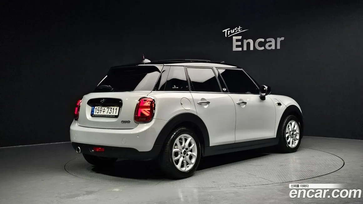 Mini Cooper 2021 из KR, фото 9