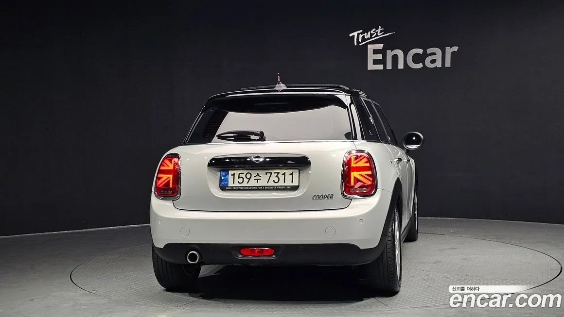Mini Cooper 2021 из KR, фото 2
