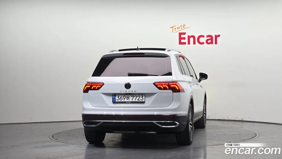 Volkswagen Tiguan — фото 4