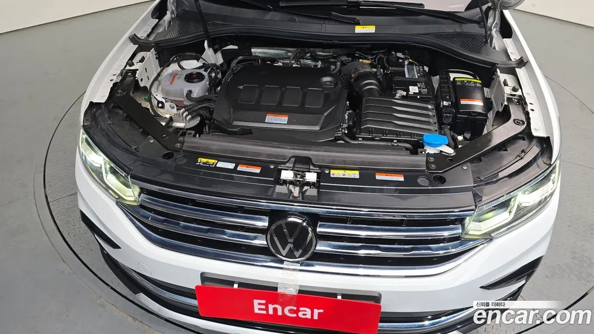 Volkswagen Tiguan — фото 8