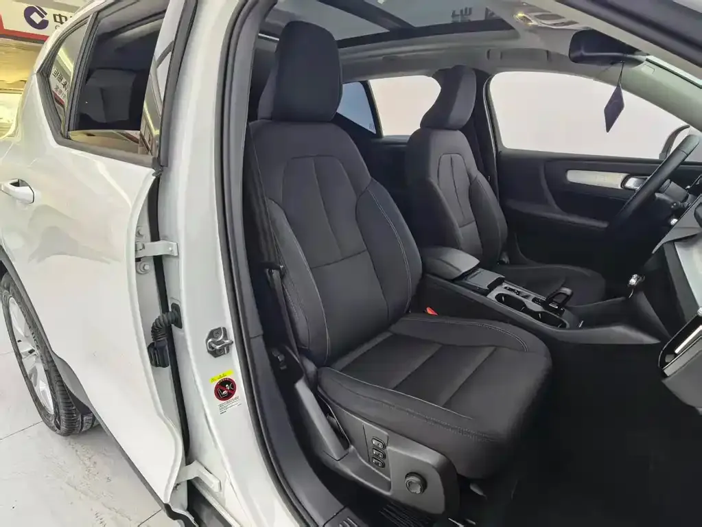 Volvo XC40 2022 из CN, фото 7