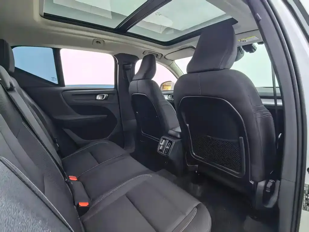 Volvo XC40 2022 из CN, фото 8