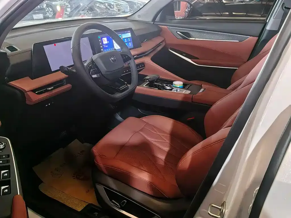 Changan CS75PLUS 2025 из CN, фото 2