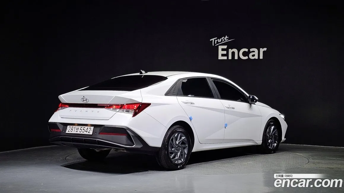 Hyundai AVANTE — фото 5