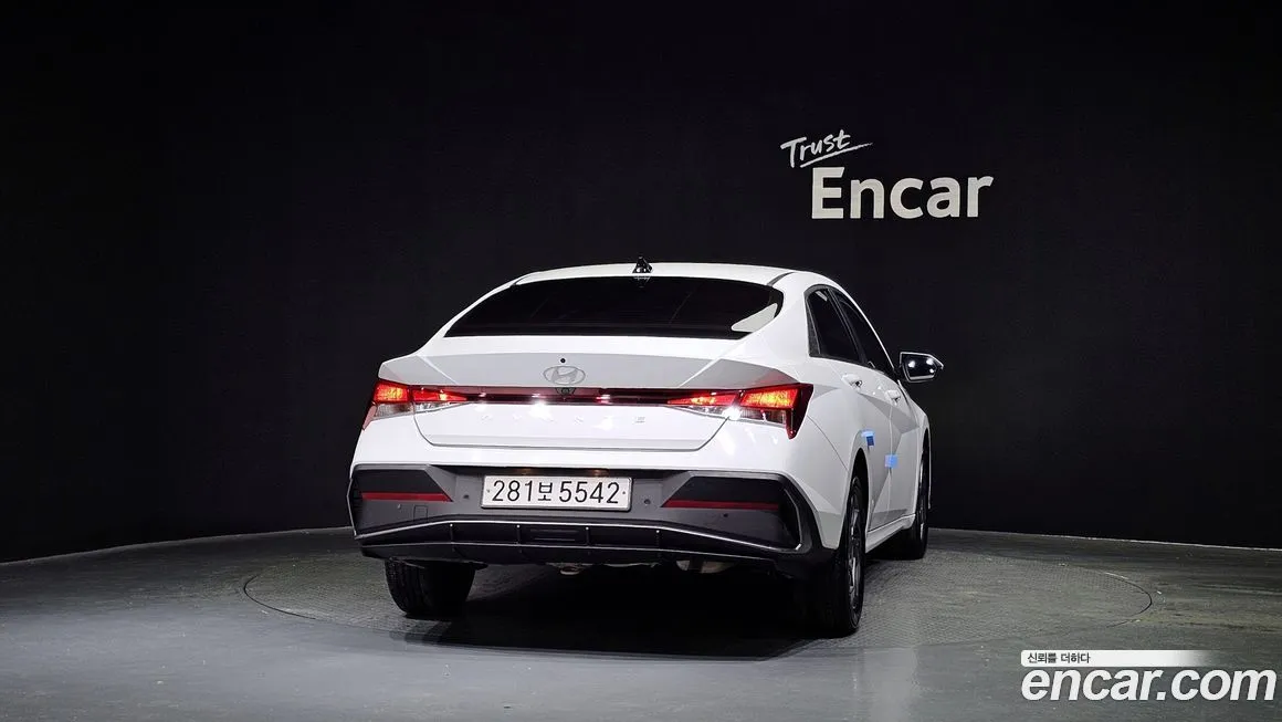 Hyundai AVANTE — фото 4
