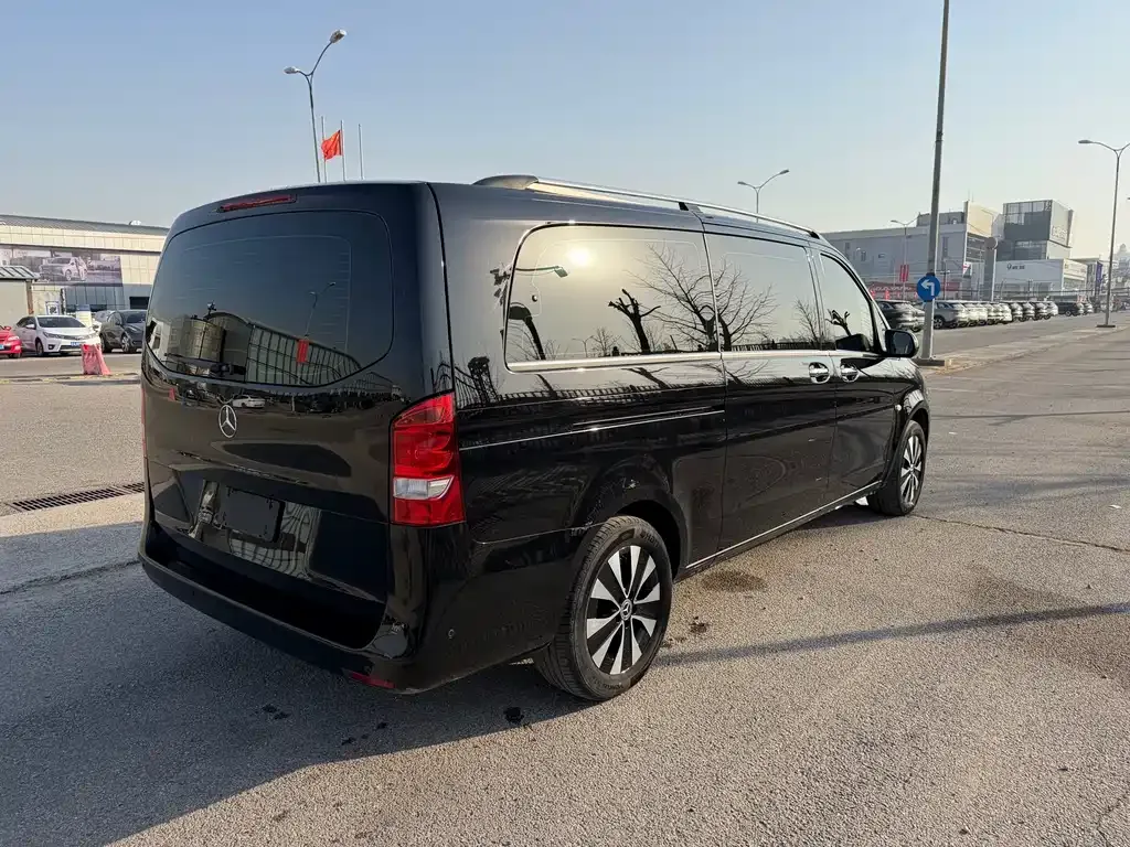 Mercedes-Benz Vito 2023 из CN, фото 9