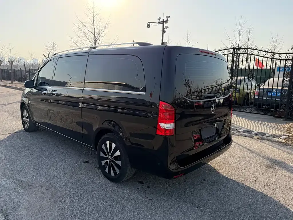 Mercedes-Benz Vito 2023 из CN, фото 8