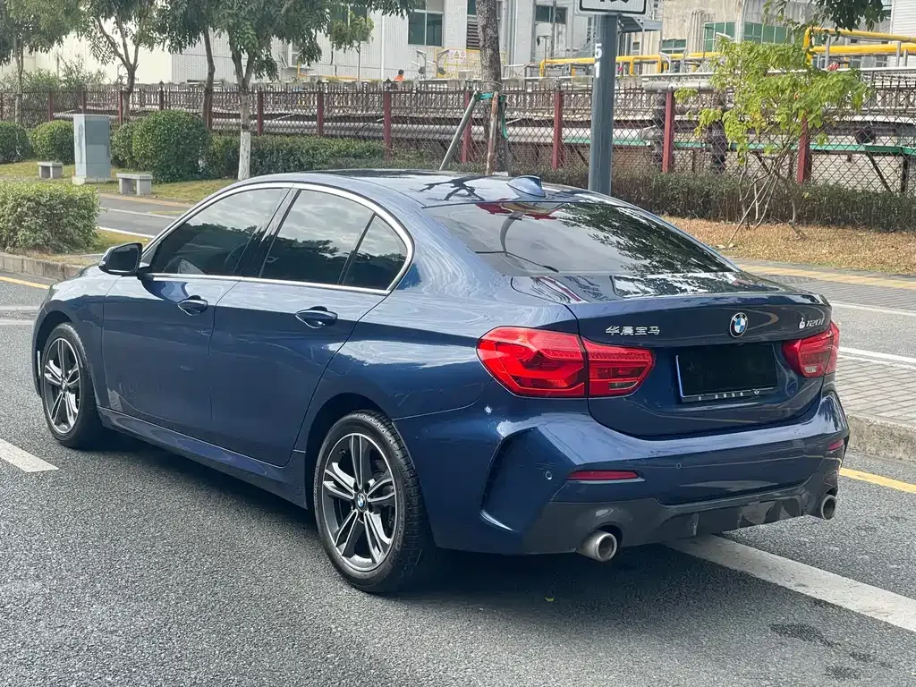 BMW 1 Series 2021 из CN, фото 9