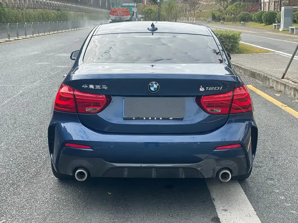 BMW 1 Series 2021 из CN, фото 10