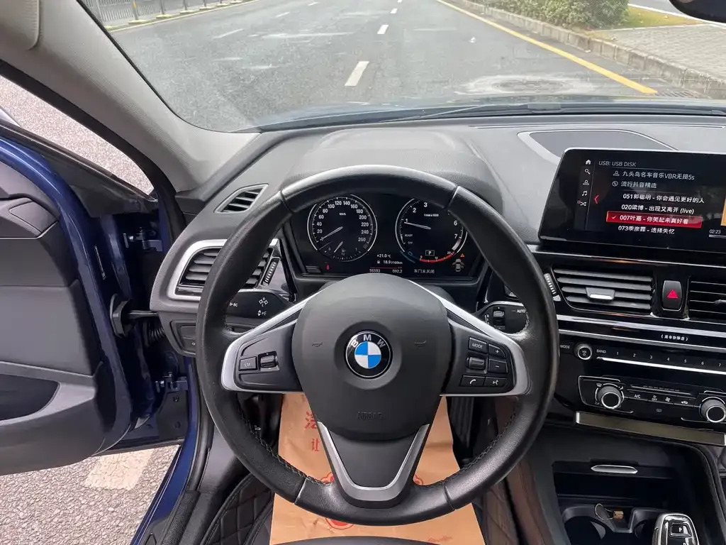 BMW 1 Series 2021 из CN, фото 2