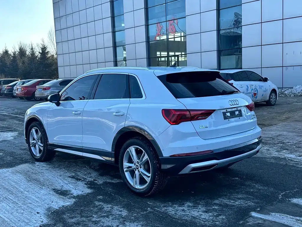 Audi Q3 2021 из CN, фото 6