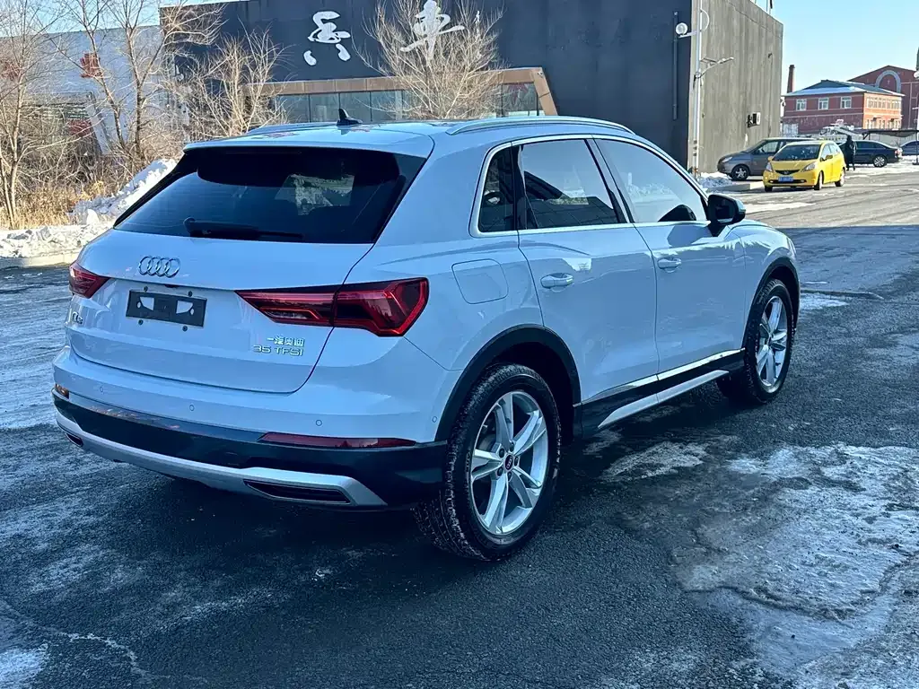 Audi Q3 2021 из CN, фото 4