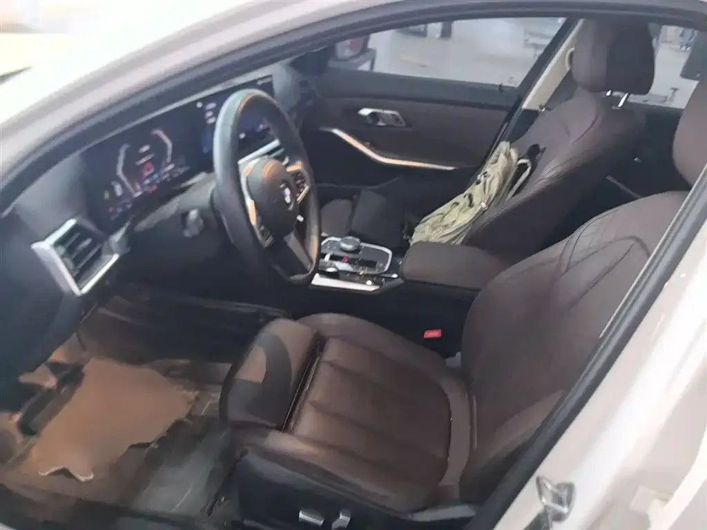 BMW 3 Series 2023 из CN, фото 5