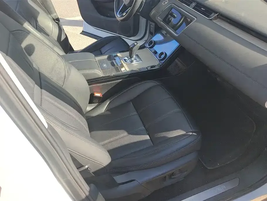 Land Rover Evoque PHEV 2022 из CN, фото 9