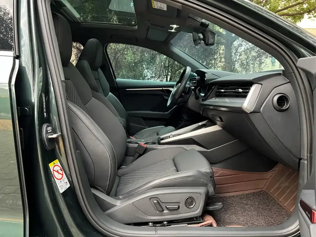 Audi A3 2023 из CN, фото 10