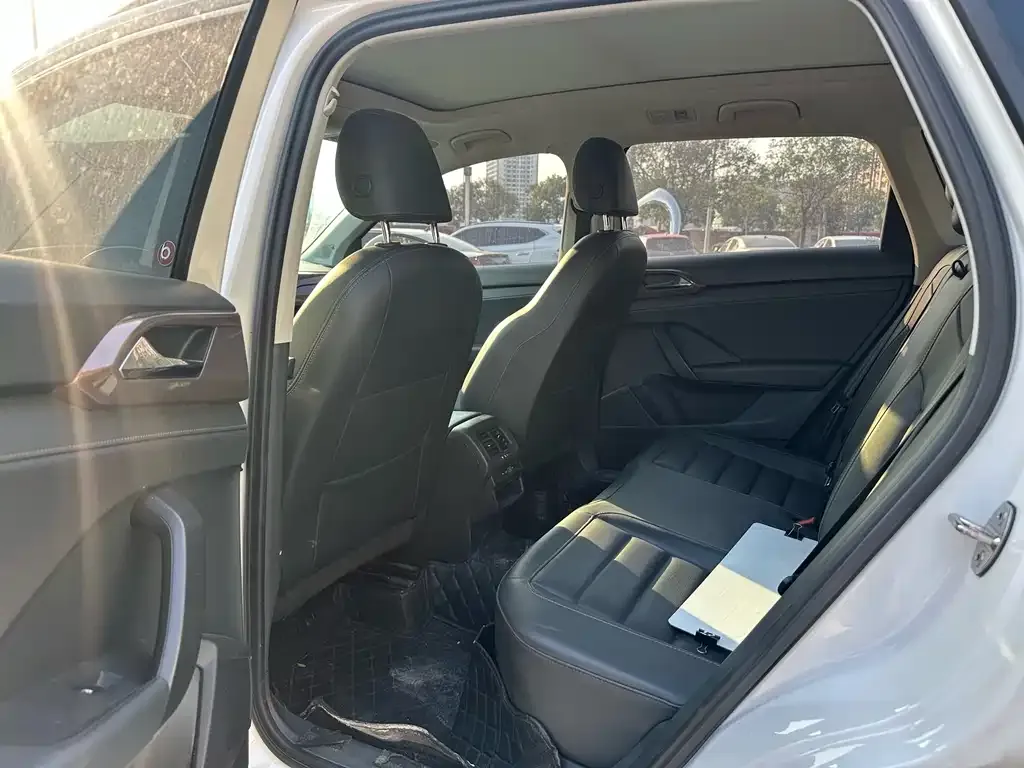 Volkswagen Tharu 2021 из CN, фото 9