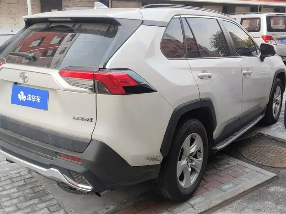 Toyota RAV4 2024 из CN, фото 9