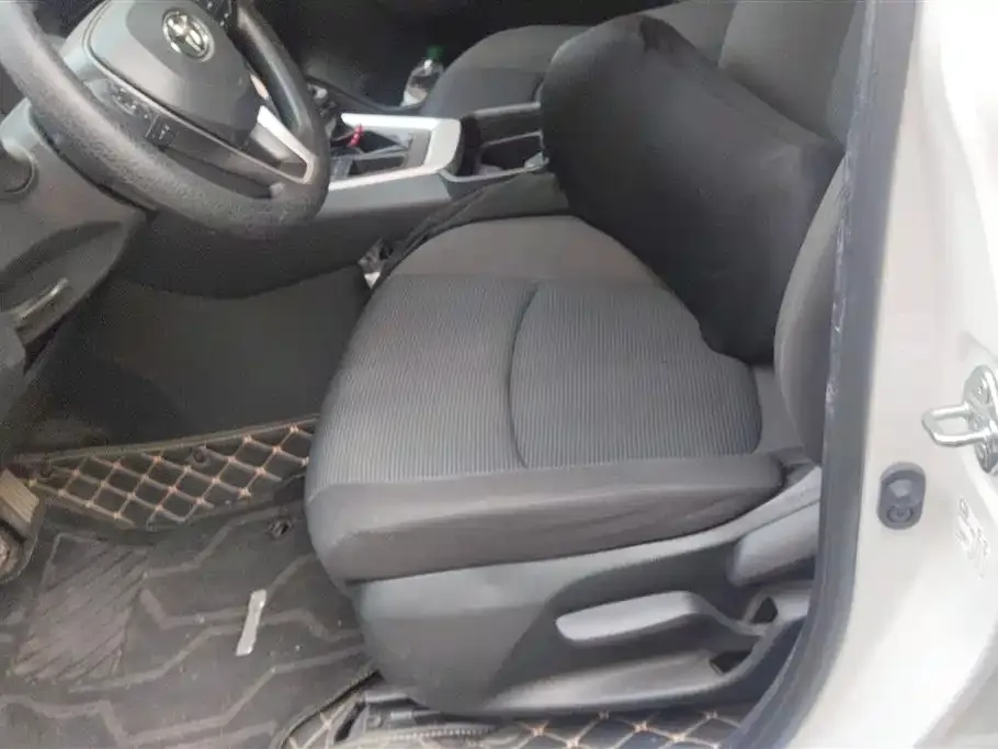 Toyota RAV4 2024 из CN, фото 6