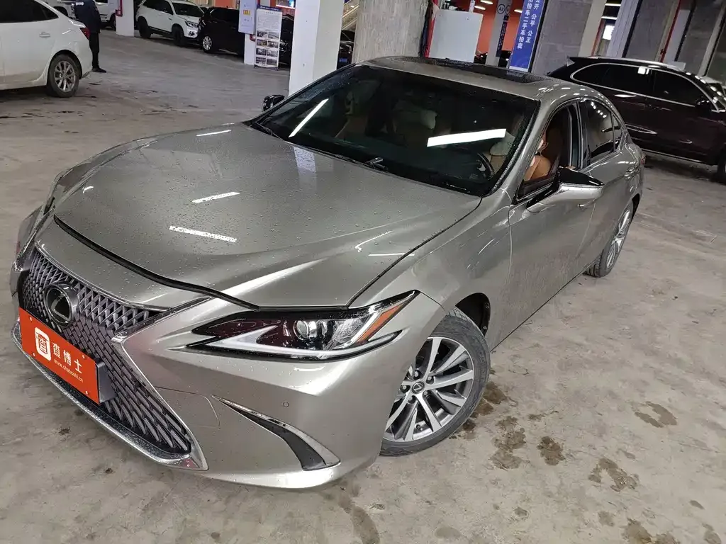 Lexus ES 2021 из CN, фото 1