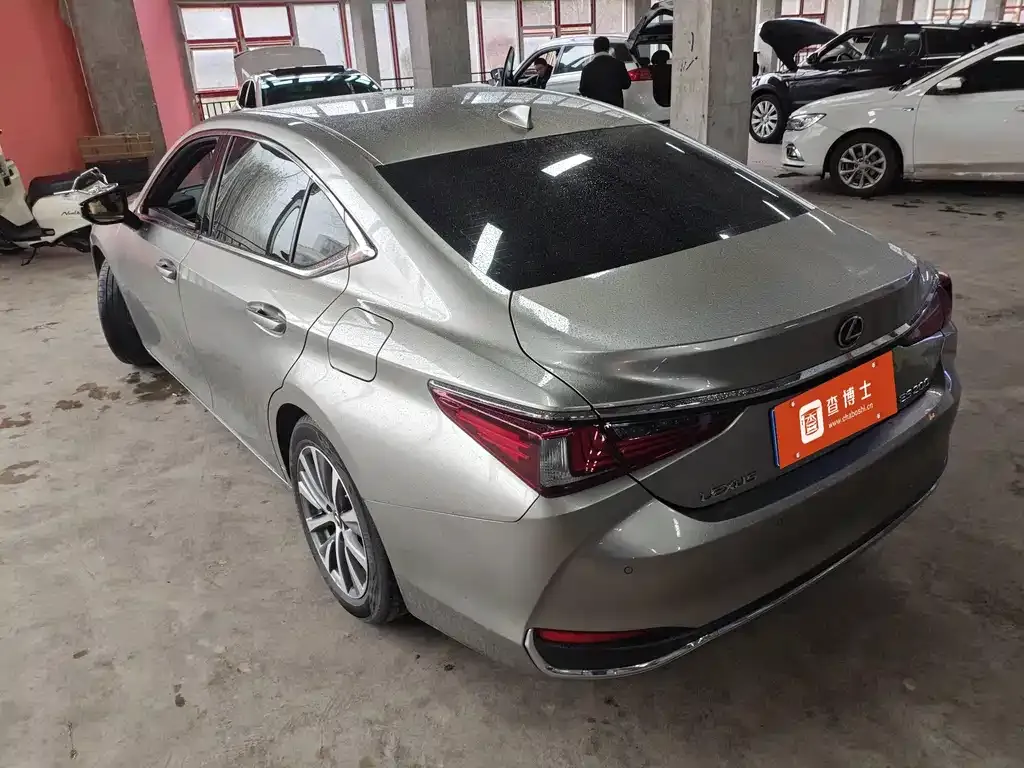 Lexus ES 2021 из CN, фото 5