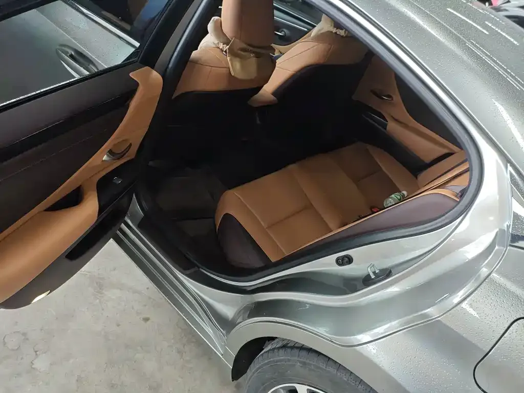 Lexus ES 2021 из CN, фото 8