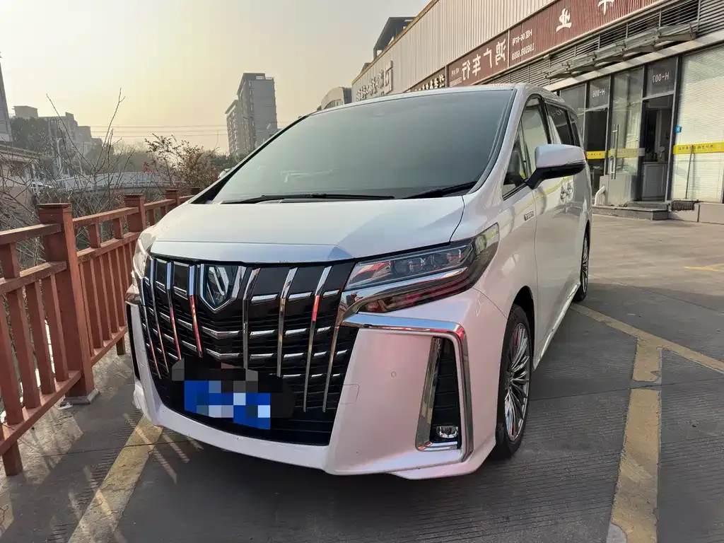 Toyota Alphard 2021 из CN, фото 1