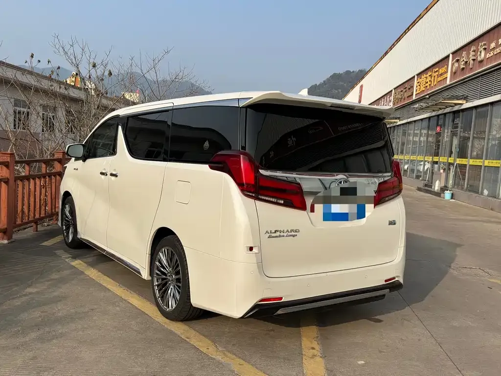 Toyota Alphard 2021 из CN, фото 3