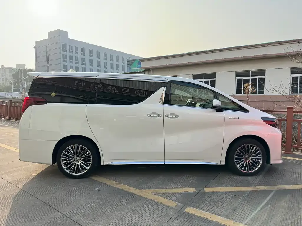 Toyota Alphard 2021 из CN, фото 5