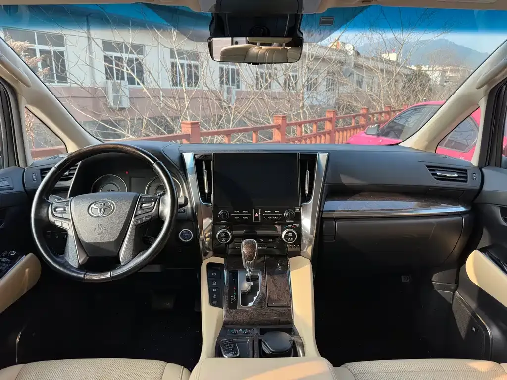 Toyota Alphard 2021 из CN, фото 7
