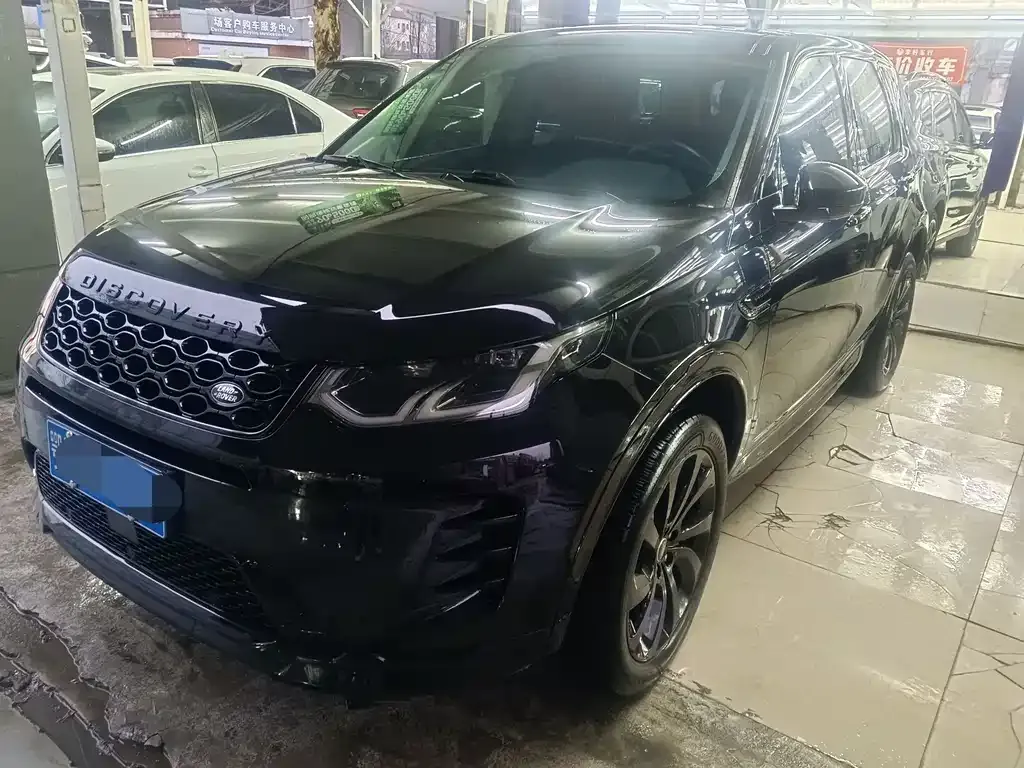 Land Rover Discovery Sport — фото 1