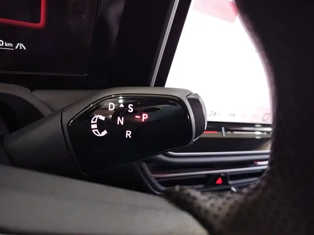 Volkswagen Magotan 2024 из CN, фото 5