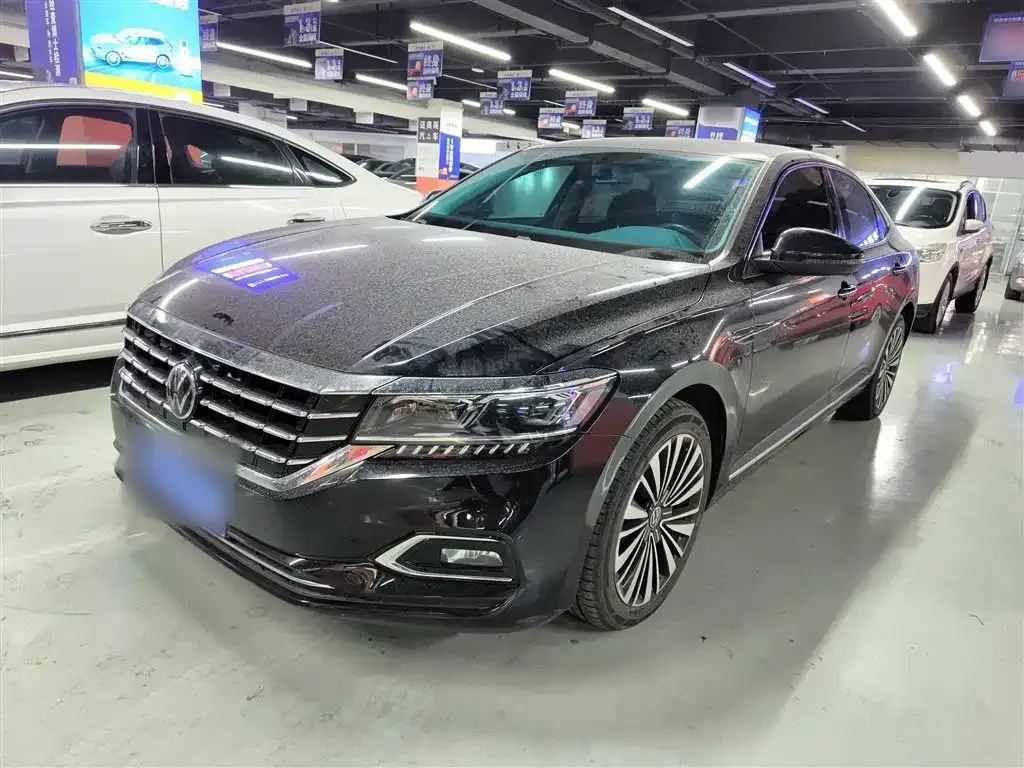 Volkswagen Passat — фото 1