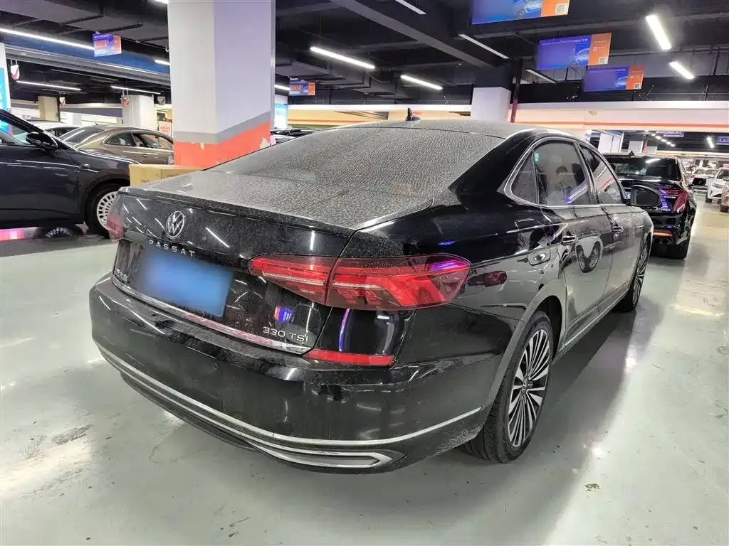 Volkswagen Passat — фото 6