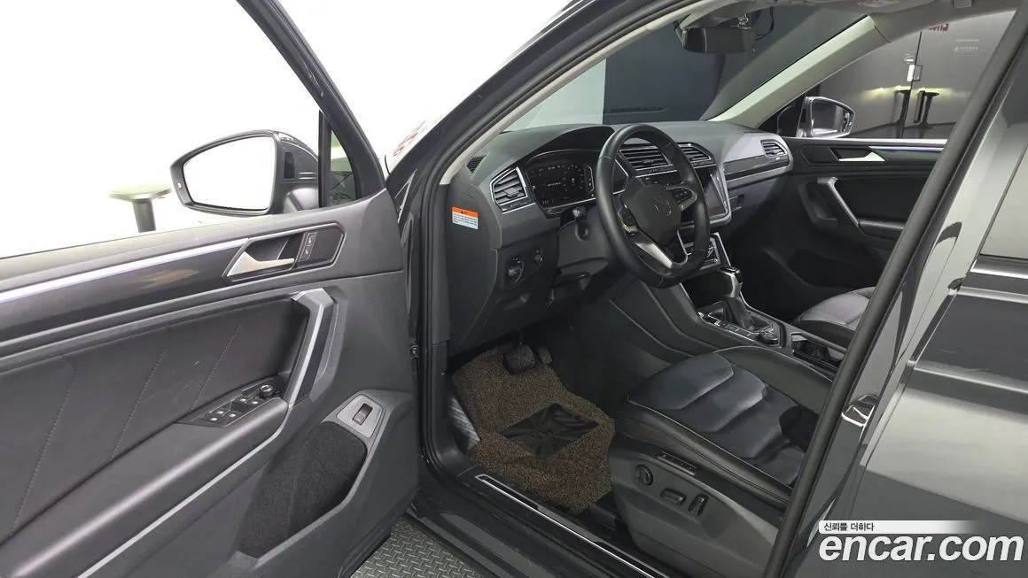Volkswagen Tiguan 2023 из KR, фото 5