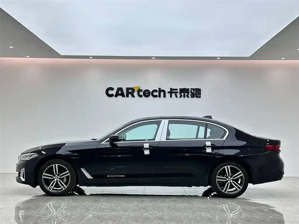 BMW 5 Series — фото 8