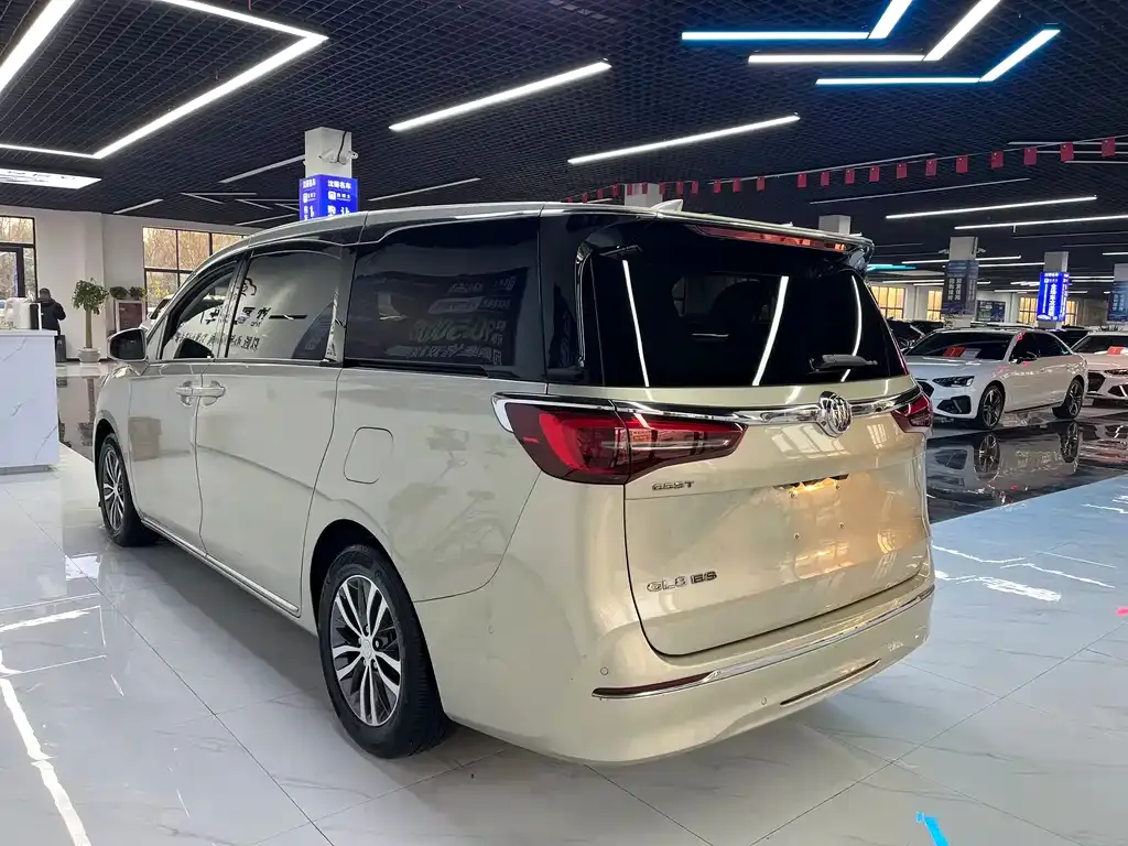 Buick GL8 2022 из CN, фото 4