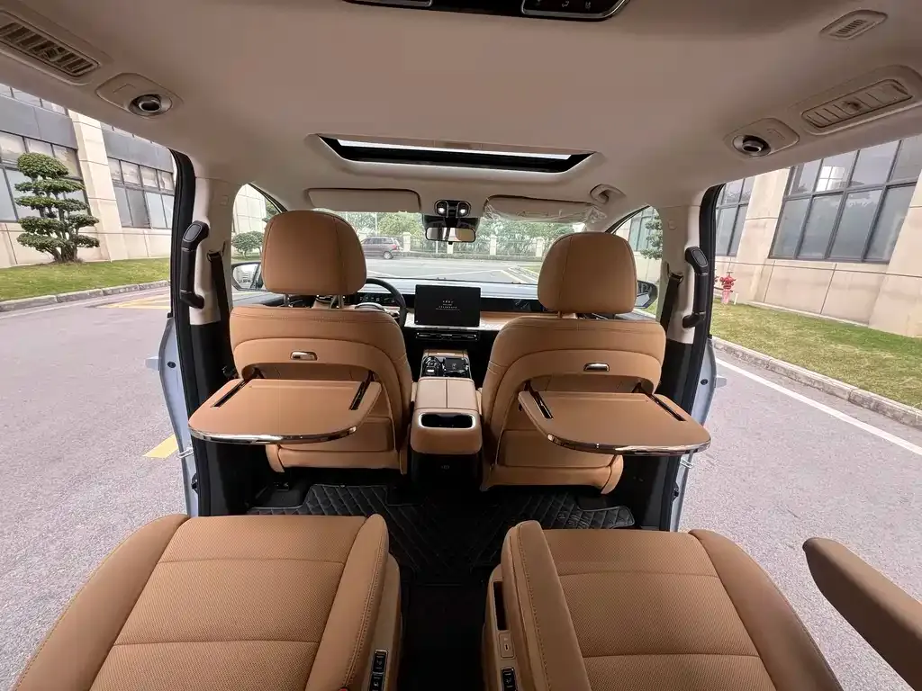 GAC Motor E8 Hybrid 2024 из CN, фото 2