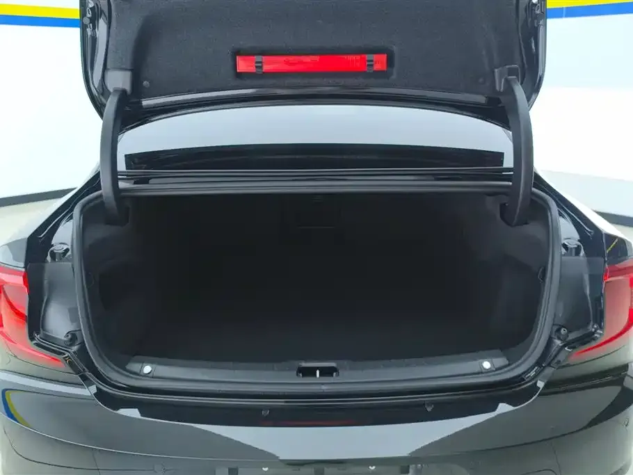 Volvo S90 — фото 10
