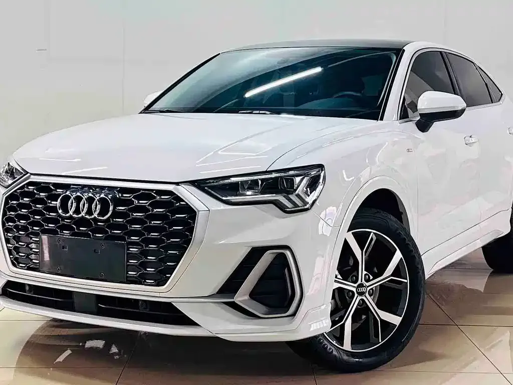 Audi Q3 Sportback 2021 из CN, фото 1