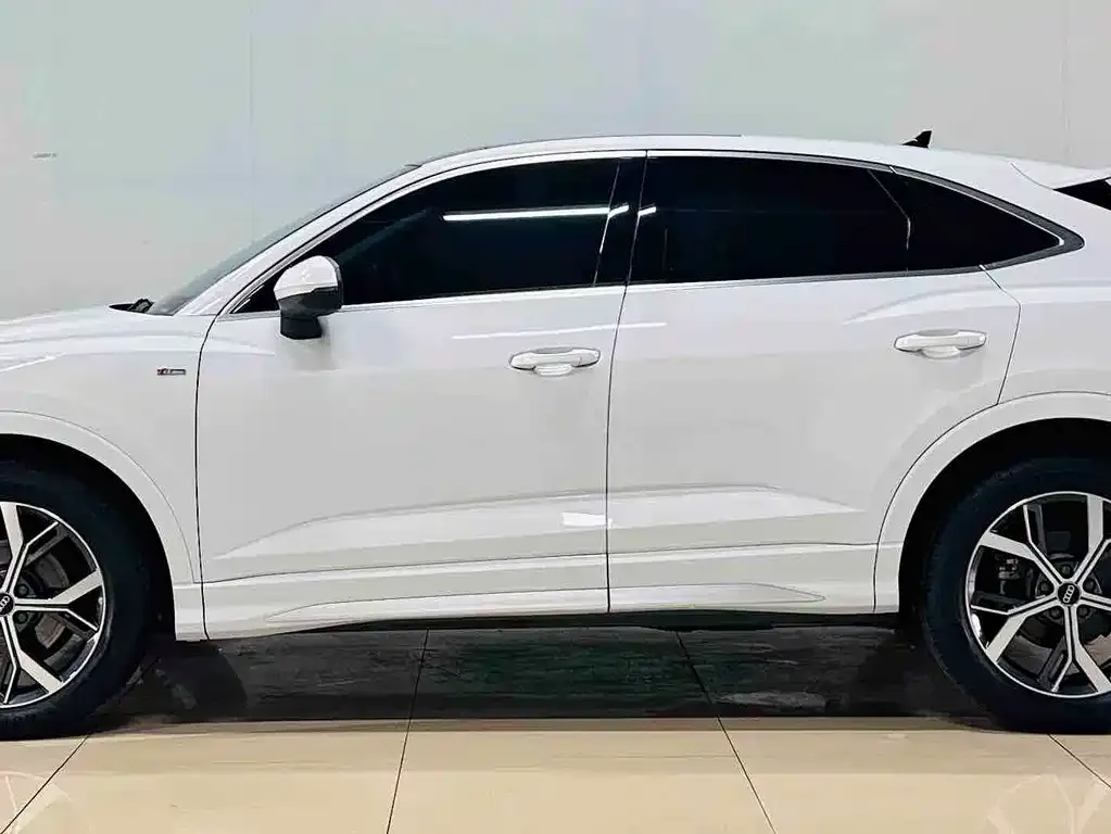 Audi Q3 Sportback 2021 из CN, фото 3