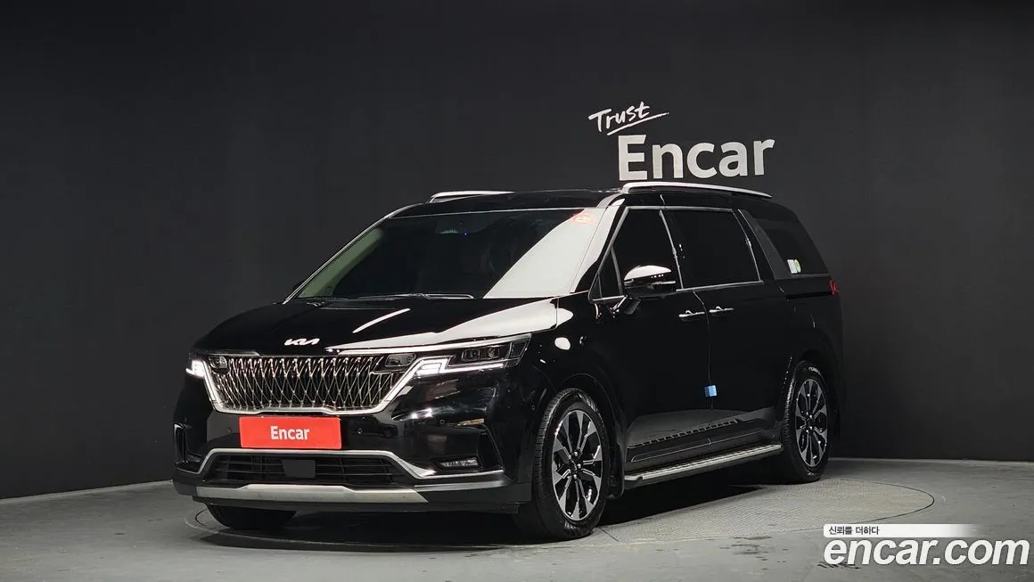 Kia Carnival — фото 1