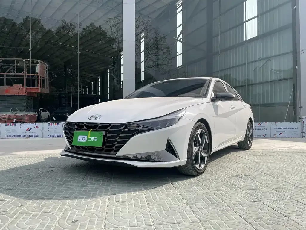 Hyundai Elantra 2023 из CN, фото 1