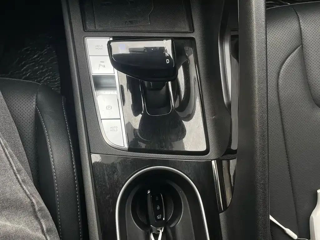 Hyundai Elantra 2023 из CN, фото 7